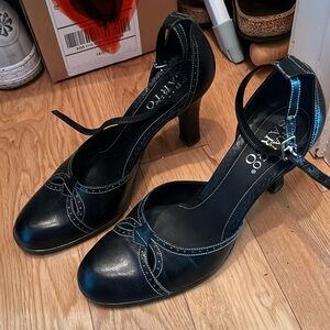 Franco Sarto Wing Tip Mary Jane Ankle Strap Heels Black Size 9